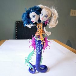Monster High Doll Great Scarrier Reef  Twins Peri and Pearl Serpentine Toy Dolls