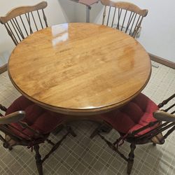 60s Solid Maple Wood Round Dining /Kitchen Table  & 4 Chairs