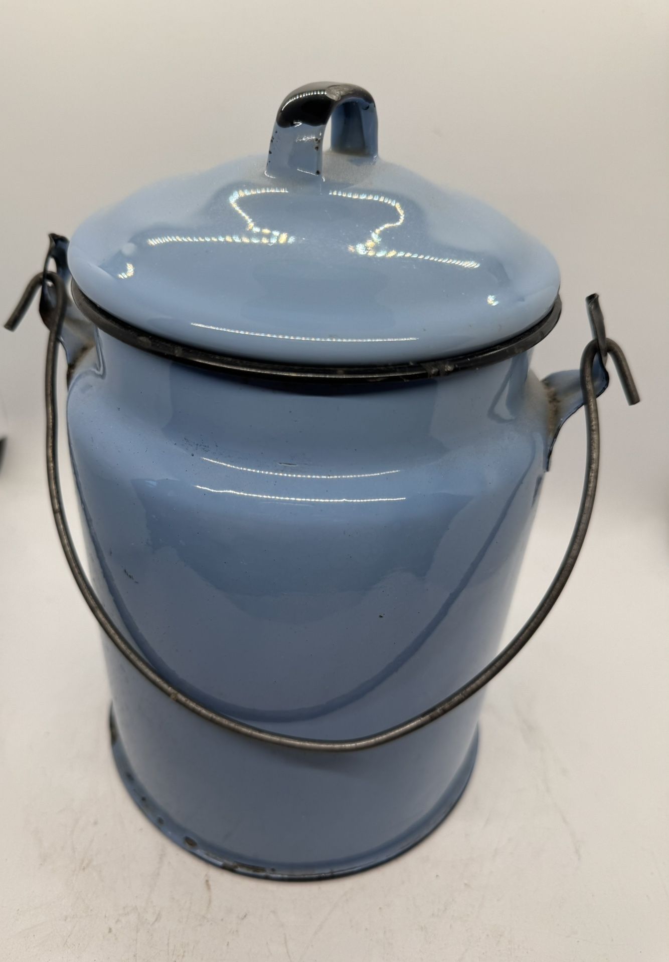 VINTAGE ROBIN EGG BLUE ENAMEL CREAM MILK PAIL 10” Tall with Wire Handle and Lid