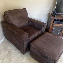 Stylish Chair and Ottoman Set from Ashley Furniture - Gently Used