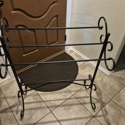 WROUGHT IRON QUILT RACK OR BLANKETS