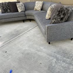 Sectional Couch 