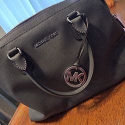 Michael KORS Gray Leather Purse
