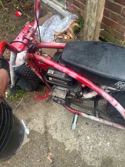224  it need a new carburetor  the frame is cracked in the front 280 for it
