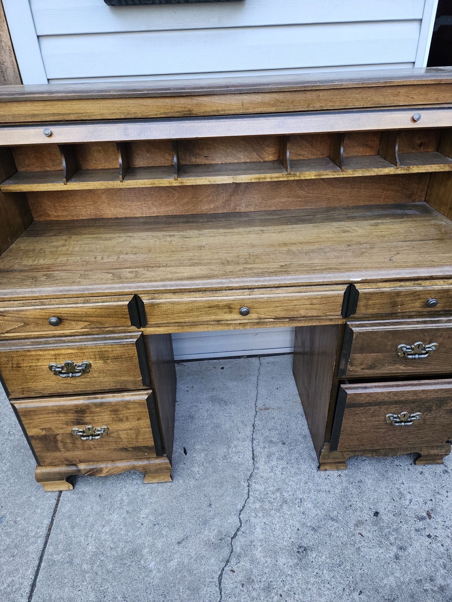 Free roll up desk