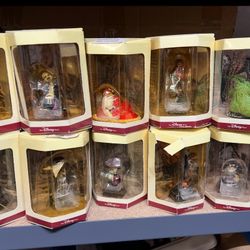 Disney Store Nightmare Before Christmas Tiny Kingdom Set Of Figurines 1993