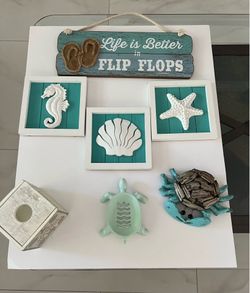 Bundle of 7 Pieces Beach Theme Decor