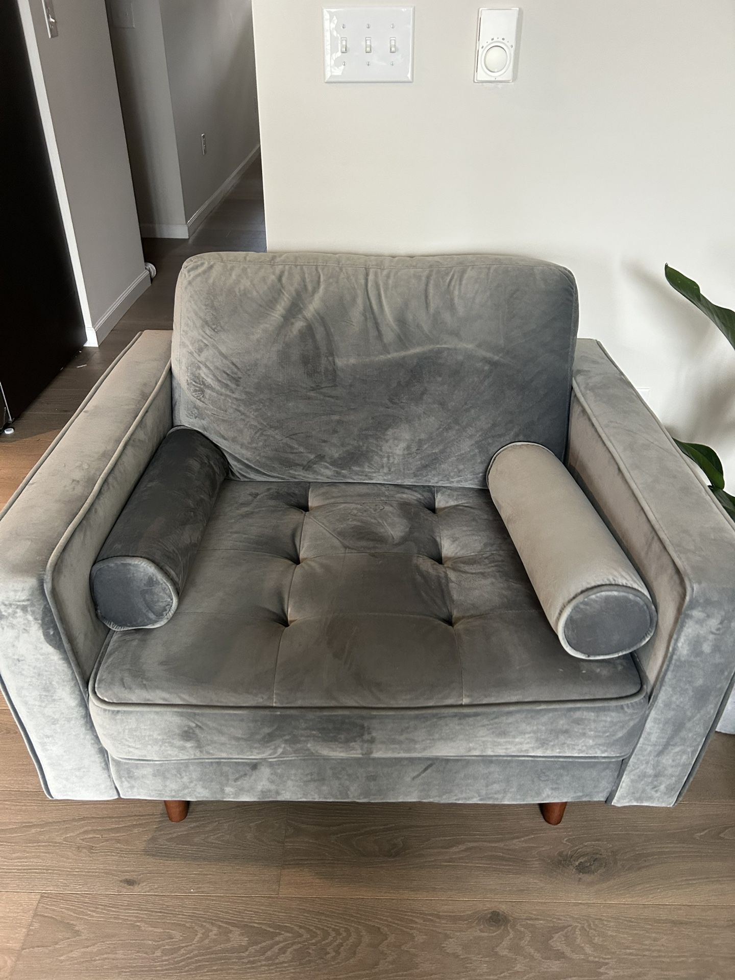 Velvet Chair (like new condition)