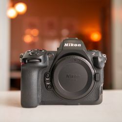 Nikon z8 camera