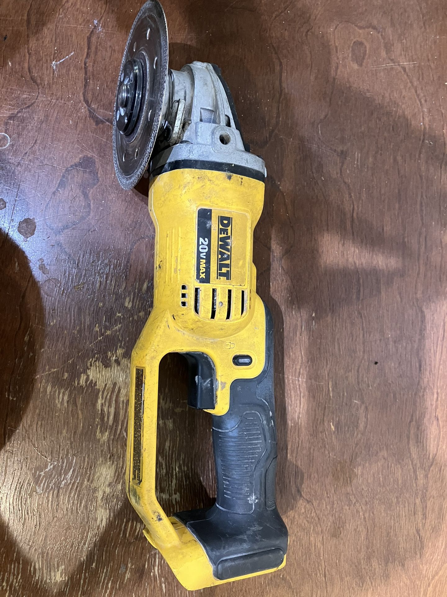 dcg412 dewalt Power tool 109680-1 JE Preowned item