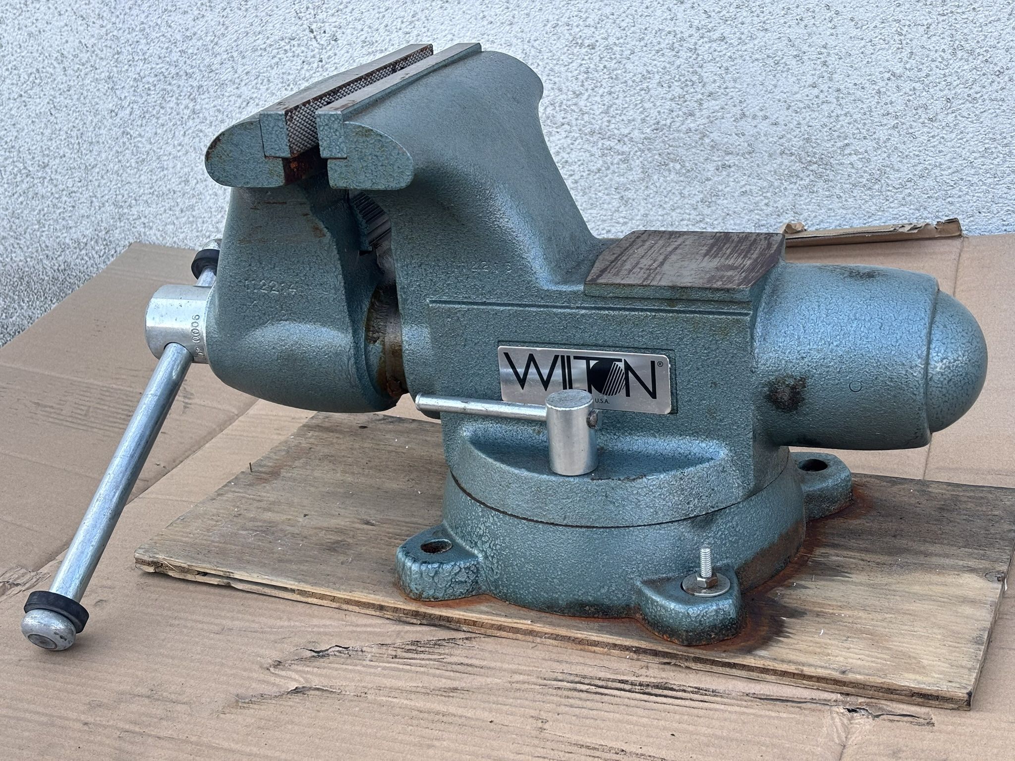 Wilton Tools Combination Vise,Serrated Jaw, 1780