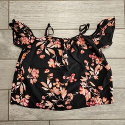 Black Floral Crop Top S