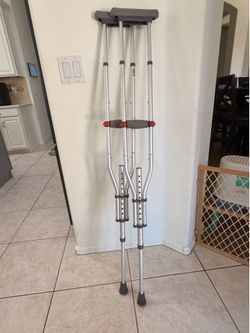 CVS universal medical crutches