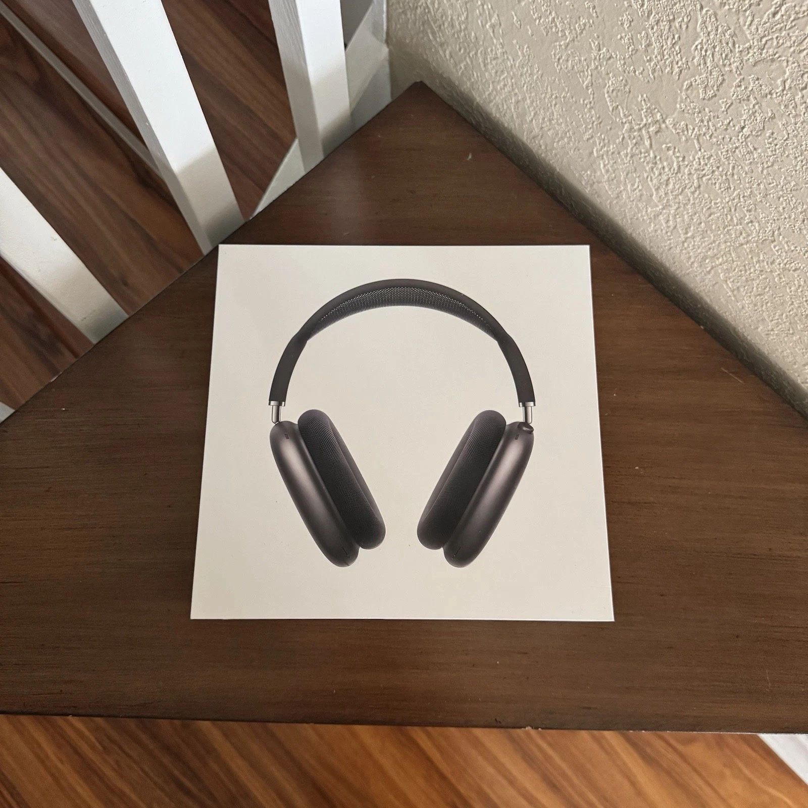 Apple Airpod Pro Max (send best offer)