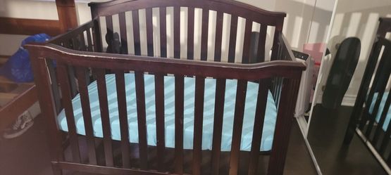 Sorelle Berkley Crib 