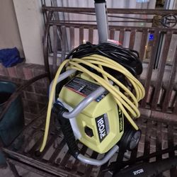 RYOBI 1800PSI PRESSURE WASHER NEW CONDITIONS 