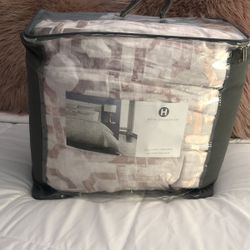 Full /queen Comforter