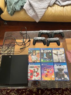 PS4 BUNDLE - 4 Controllers + 6 Games