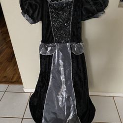 Queen /  Princess Dress With Hoop Skirt