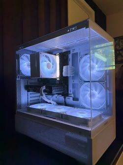 White Gaming PC