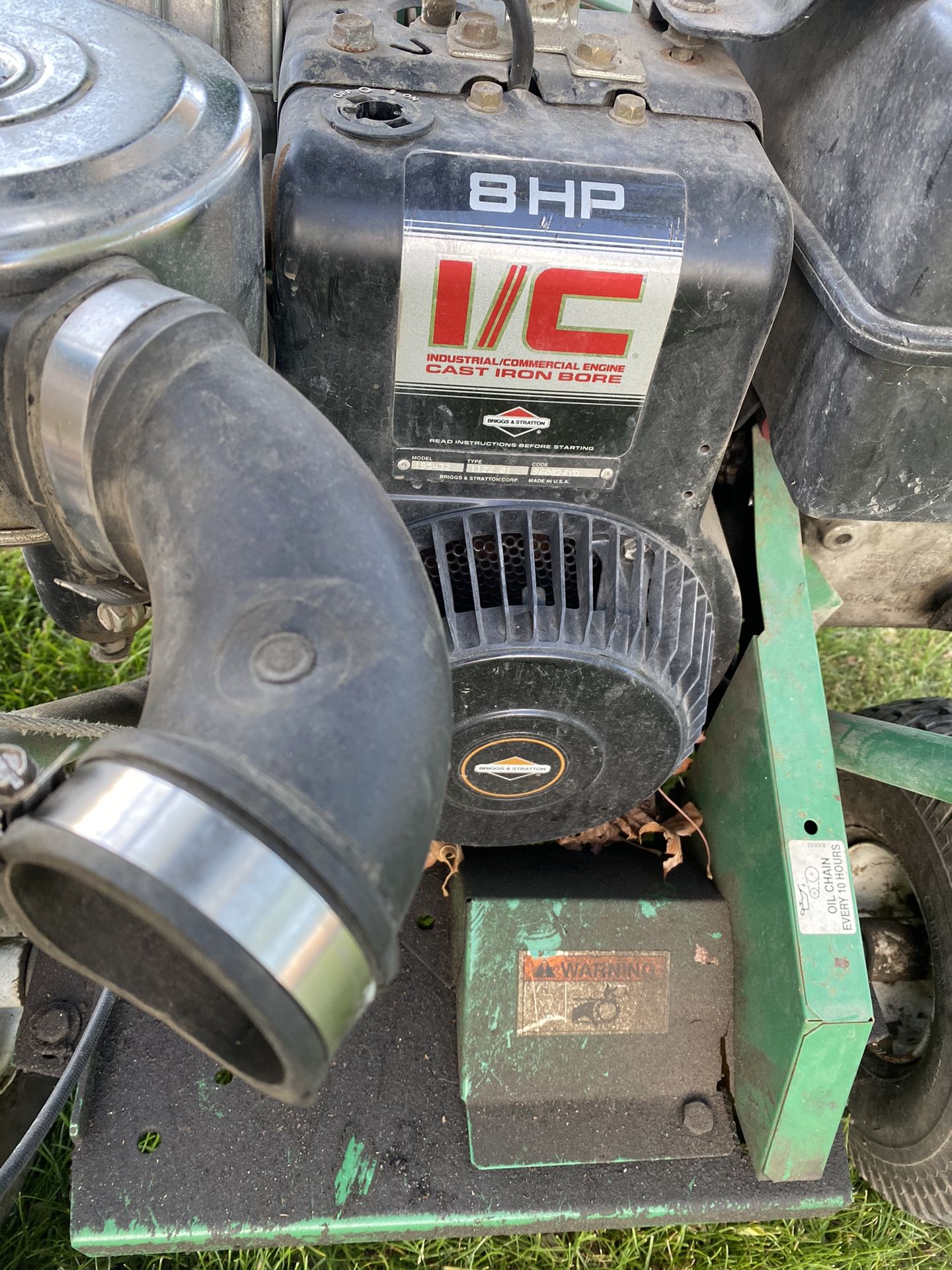 Billy Goat Leaf lawn Vacuum 8HP Briggs & Stratton. Engine Runs Great