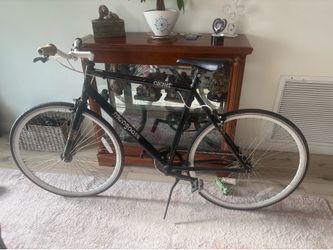 Men Mongoose road bike. 26” wheel. fast