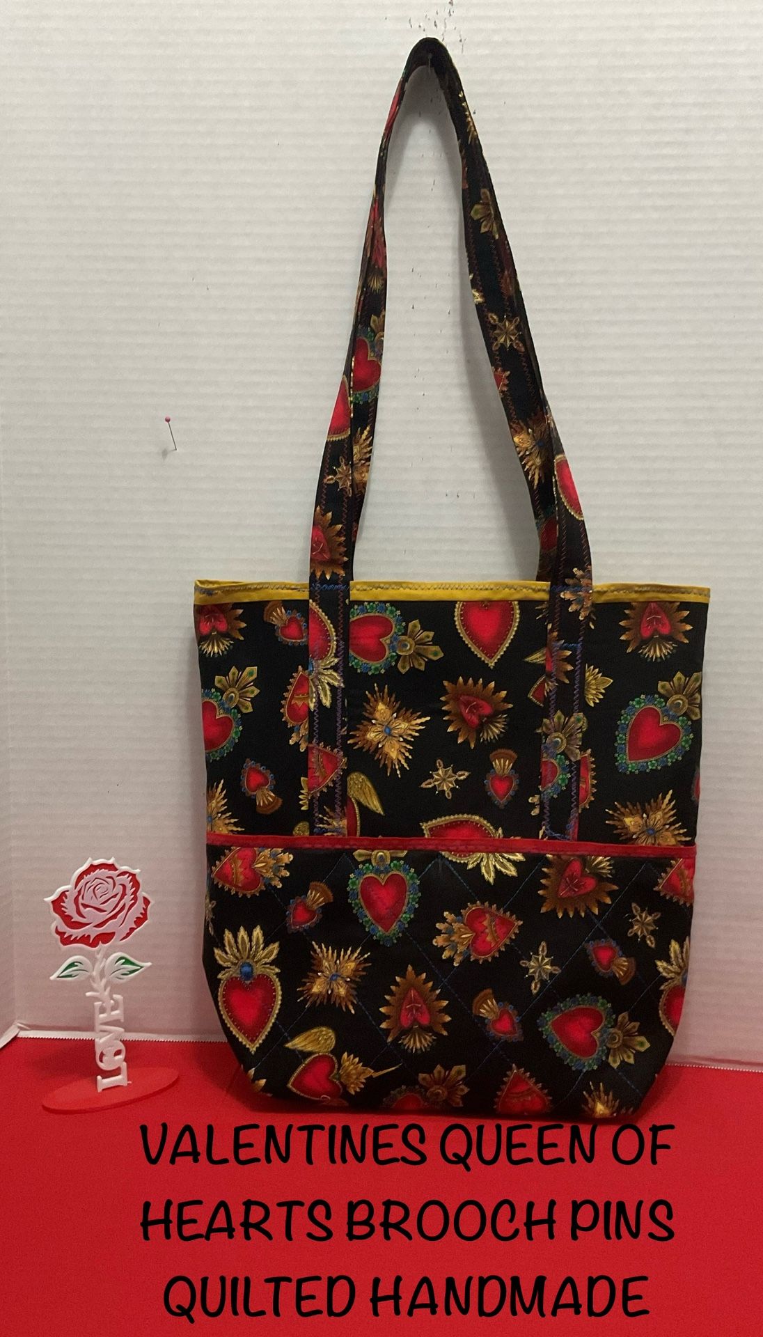 LITTLE QUEEN OF HEARTS BROOCHES PINS QUILTED HANDMADE SHOULDER TOTE BAG
