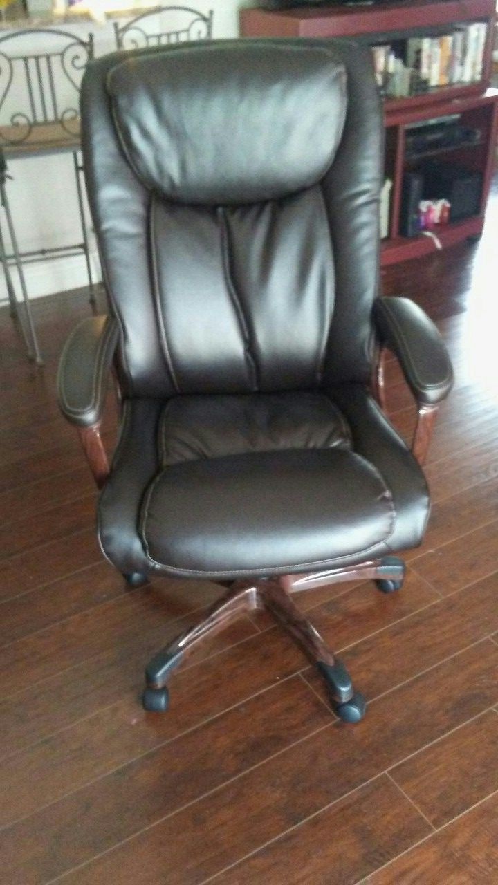 Staples Westcliffe 50219 office chair