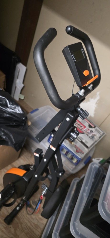EXERCISE STATIONARY BIKE