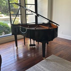 Baby Grand piano Black 