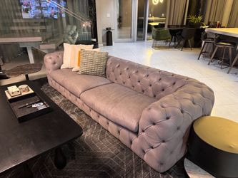 Maxdivani Italian Tufted Leather Sofa
