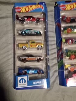 HOT WHEELS ASSORTED SETS