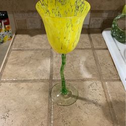 Yellow Speckled Droplet Tulip Flower Wine Stem Glass