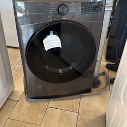 Brand New Electric Dryer 399$ LG Thin Q