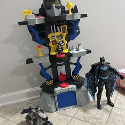 Batman House With Batman Doll And Motorcycle