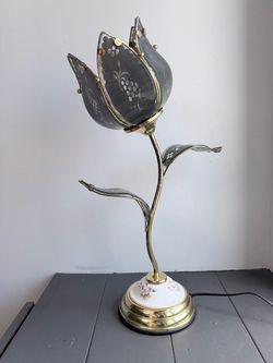 Vintage Lotus Lamp 🌸