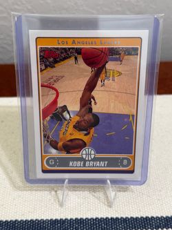 Kobe Bryant 2006 Topps #8 Lakers – Near Mint Condition