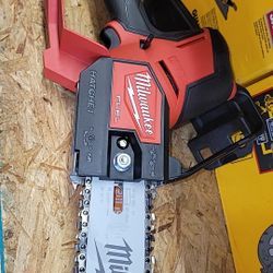 Milwaukee
M18 FUEL 18V Lithium-Ion Brushless Battery 8 in. HATCHET Pruning Saw (Tool-Only)