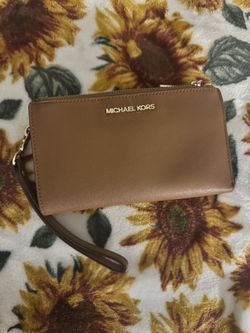 Michael Kors Wristlet Wallet
