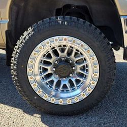 20x10 Rims And Tires 33/1250/20 Atturo XT