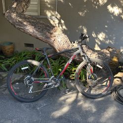 Diamond DBack Bike