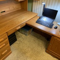 L-shaped hutch desk