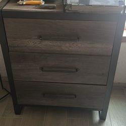 Three Piece Set Desk Nightstand And Dresser