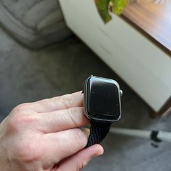 Apple Watch Series 5 44mm