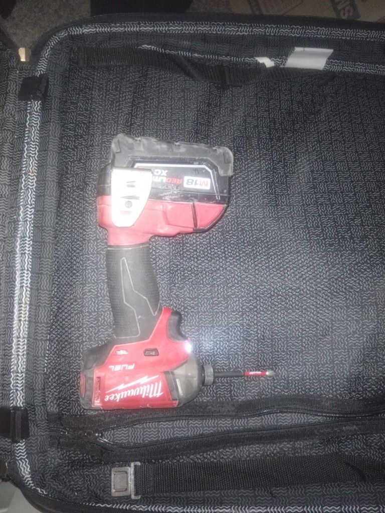 Milwaukee M18 1/4 Driver Brushless