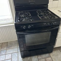 Stove And Refrigerator 