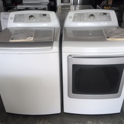 ( Like New) Matching Kenmore Set ( Large Capacity 