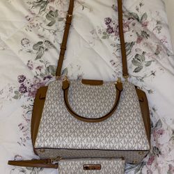 Michael Kors Purse And Matching Wristlet 
