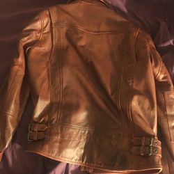 Real Mens leather jacket. Size medium 