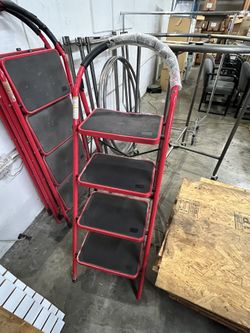 4 Step Red Iron Lader